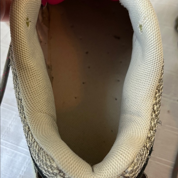 New Balance Gray and Pink Trail Sneakers Women's 9 Outdoor Hiking Running - Picture 14 of 14